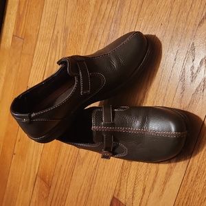 Good used condition Croft & Barrow "Delaney" brown loafer/moccasins size 7.5M